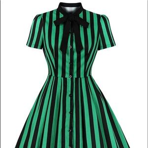 🕷💀🎃Wicked Green/Black Striped Retro Dress🎃